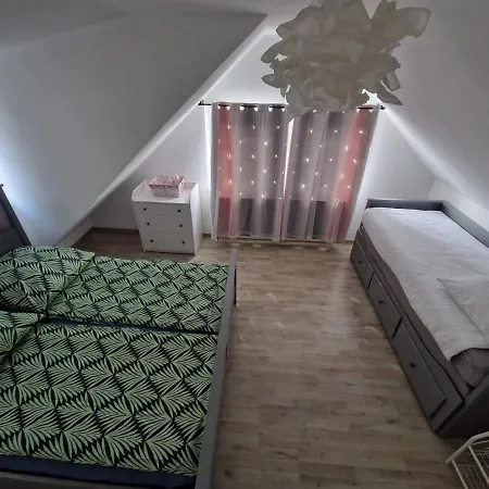 Schicke Neue Apartment