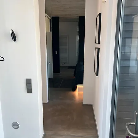 게스트하우스 Schicke Neue Ferienwohnung,